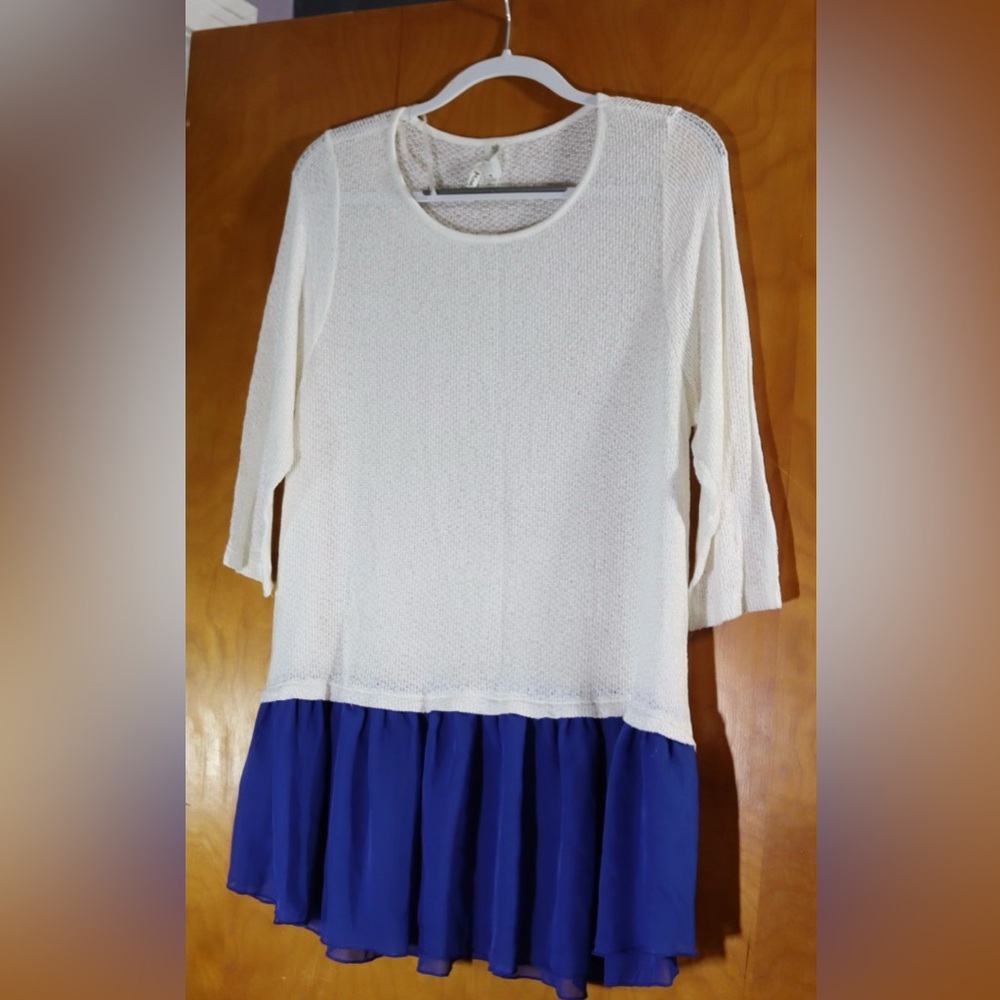Moa white with blue ruffle top, size 2X